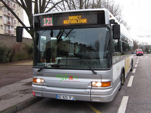 Réseau urbain Heuliez Bus GX317 GNV Cursor : BZ-820-TF
