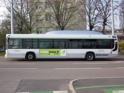 Réseau urbain Heuliez Bus GX317 GNV Cursor : BJ-563-SF