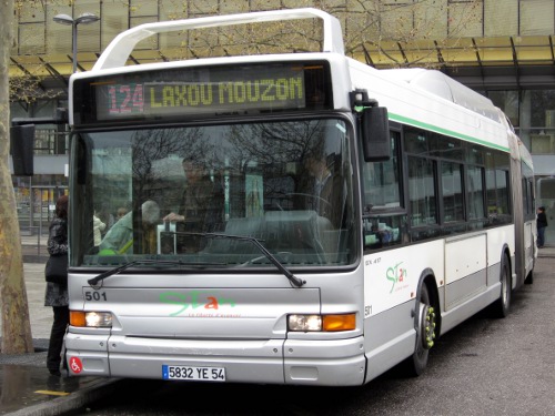 Réseau urbain Heuliez Bus GX417 GNV : 5832 YE 54